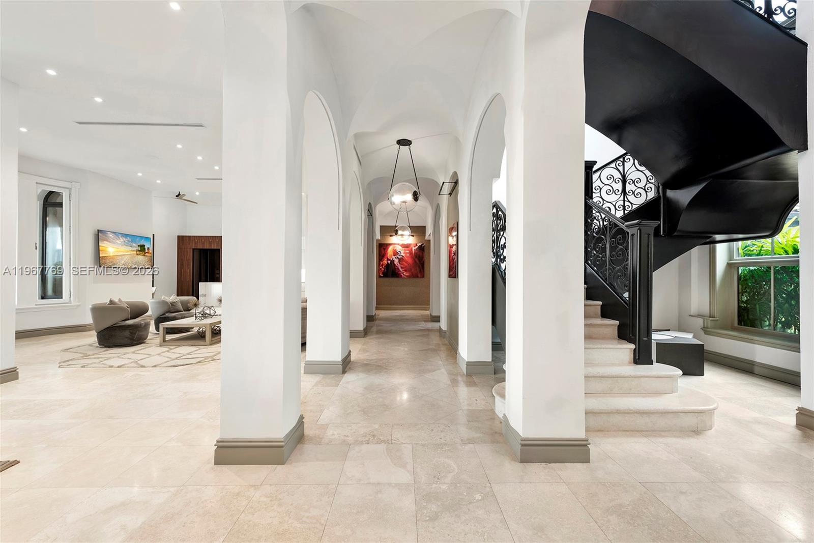 432 S Hibiscus Dr, Miami Beach FL 33139