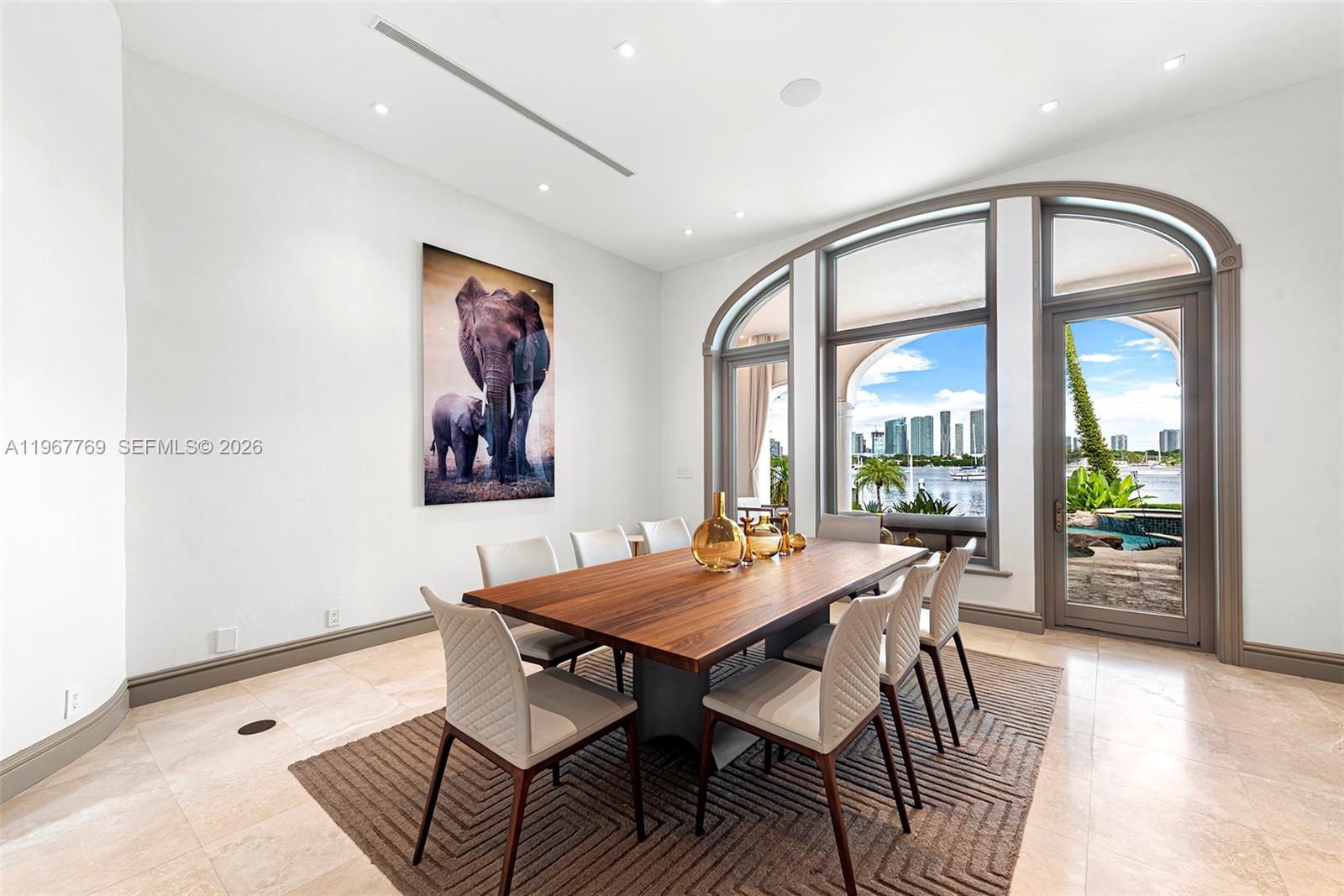 432 S Hibiscus Dr, Miami Beach FL 33139