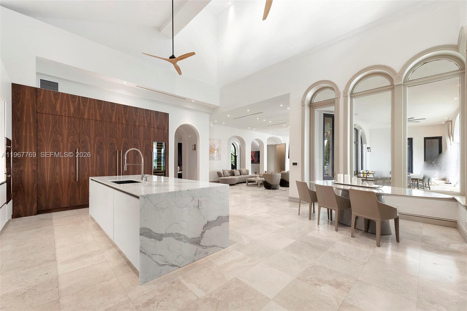 432 S Hibiscus Dr, Miami Beach FL 33139