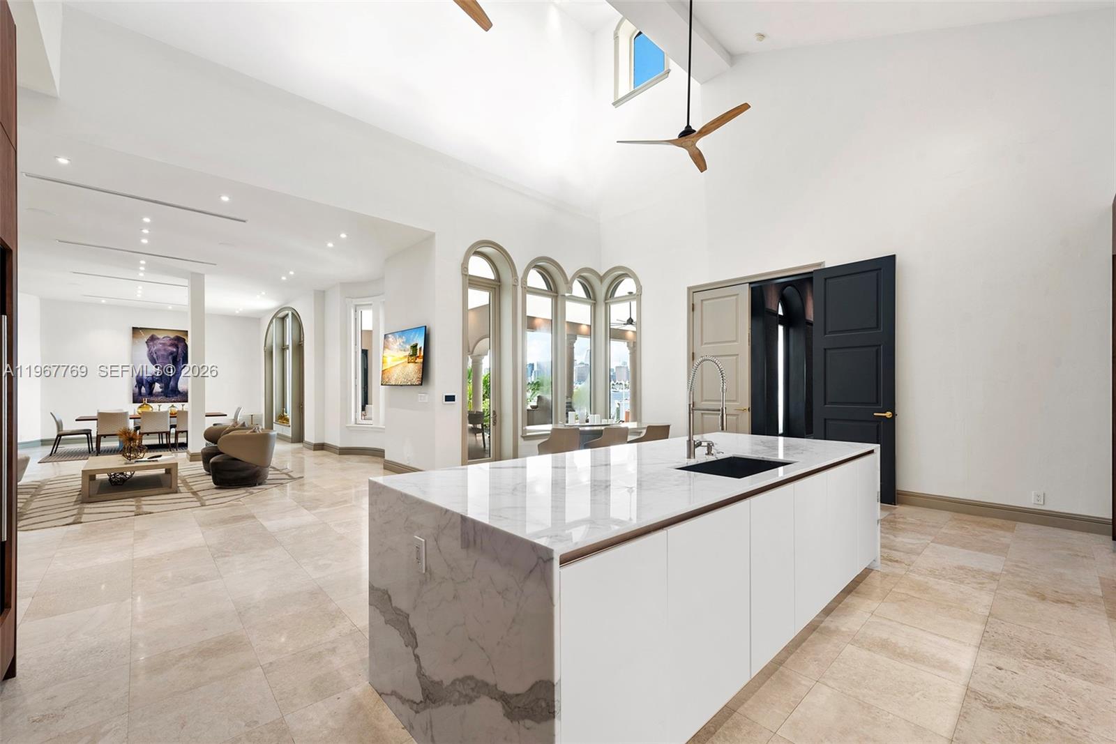 432 S Hibiscus Dr, Miami Beach FL 33139
