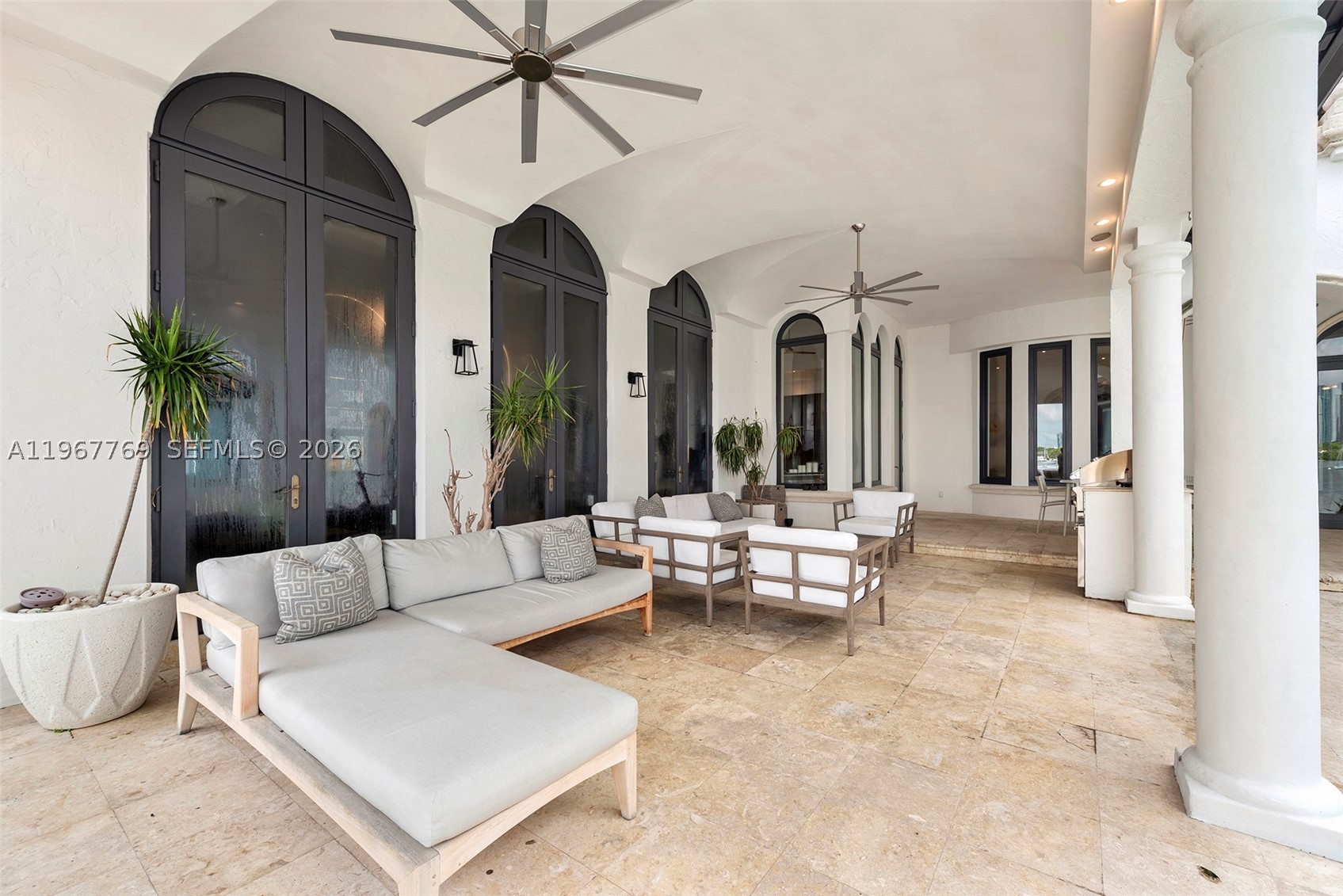 432 S Hibiscus Dr, Miami Beach FL 33139