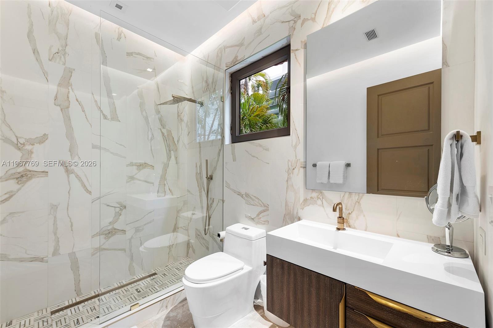 432 S Hibiscus Dr, Miami Beach FL 33139
