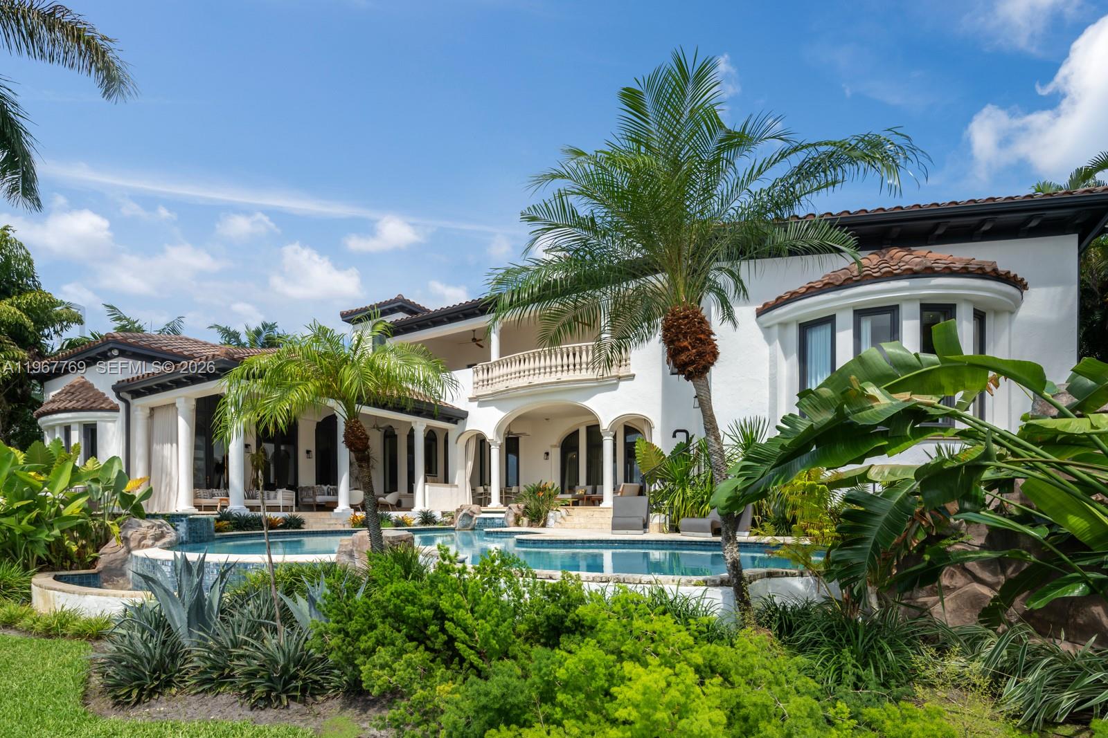 432 S Hibiscus Dr, Miami Beach FL 33139