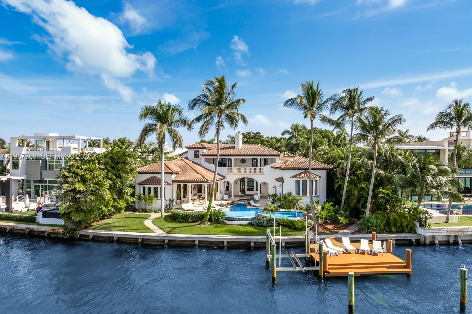 432 S Hibiscus Dr, Miami Beach FL 33139
