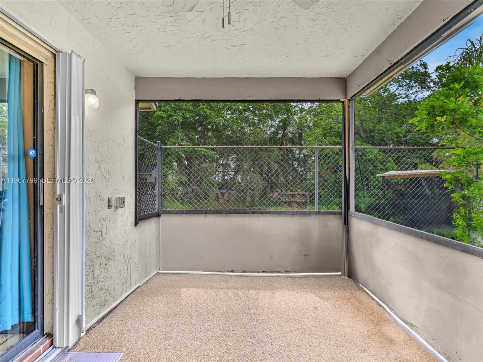 5310 SW 109th Ave, Davie FL 33328