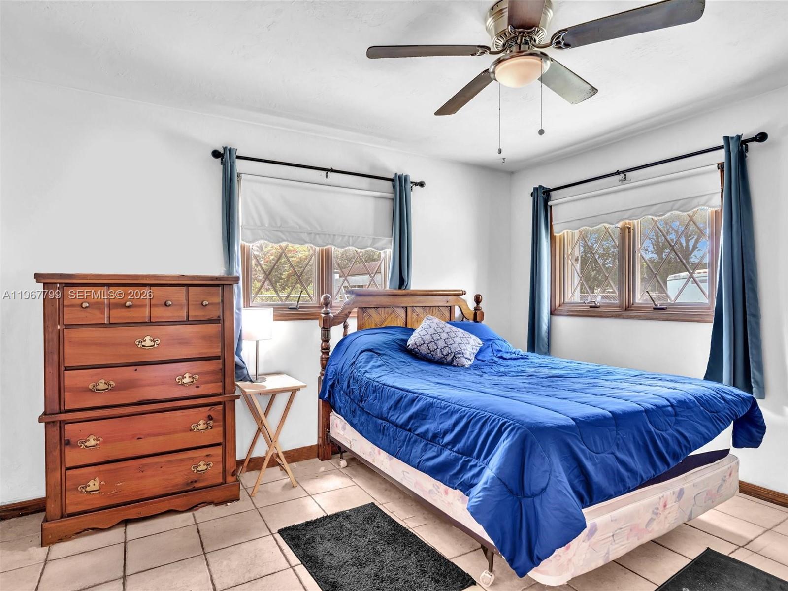 5310 SW 109th Ave, Davie FL 33328