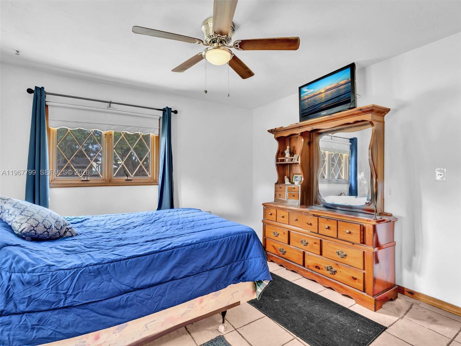 5310 SW 109th Ave, Davie FL 33328