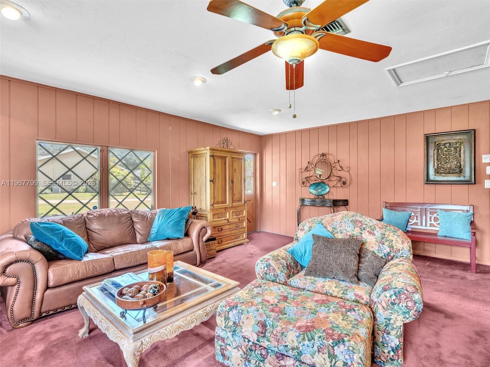 5310 SW 109th Ave, Davie FL 33328