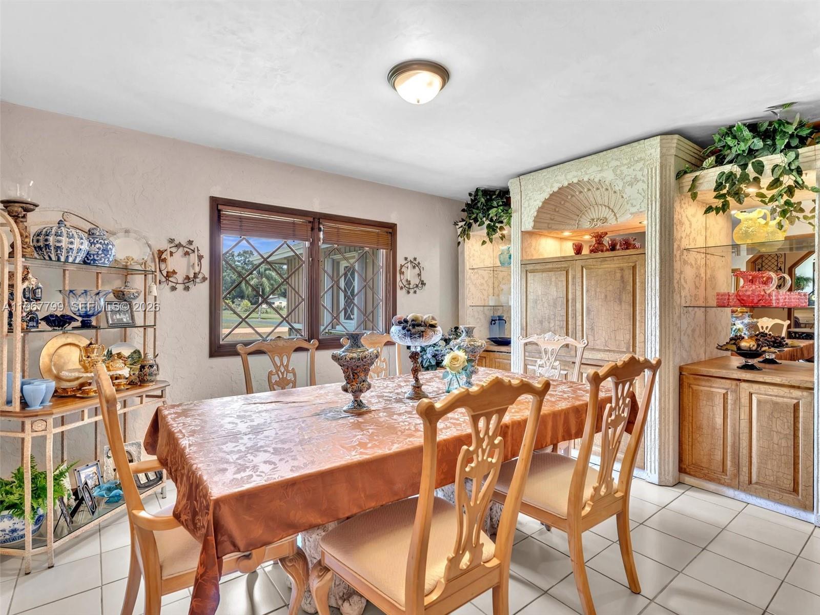 5310 SW 109th Ave, Davie FL 33328