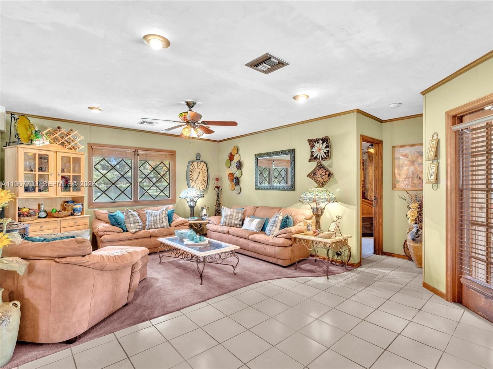 5310 SW 109th Ave, Davie FL 33328