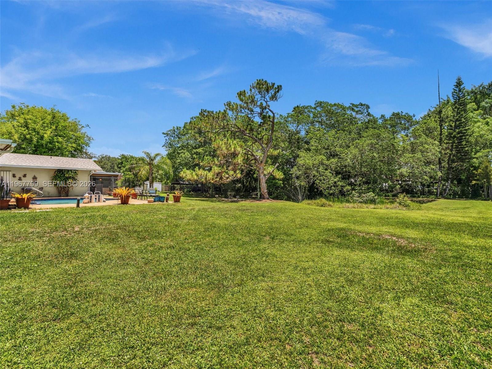 5310 SW 109th Ave, Davie FL 33328
