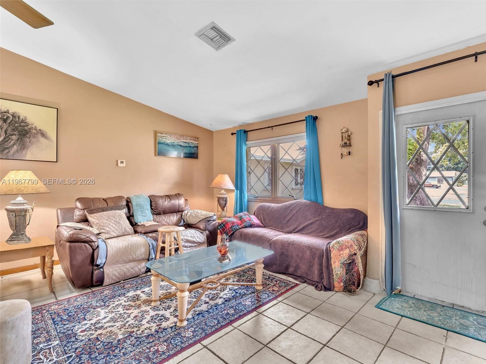 5310 SW 109th Ave, Davie FL 33328