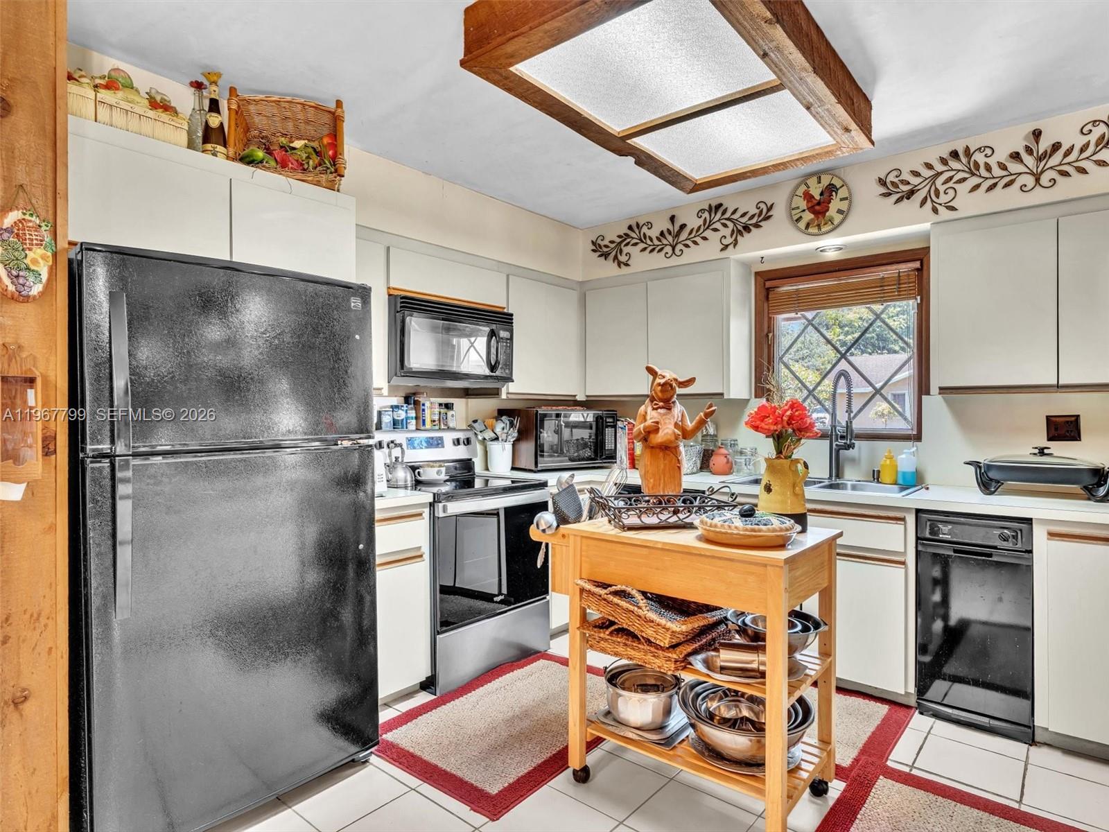 5310 SW 109th Ave, Davie FL 33328