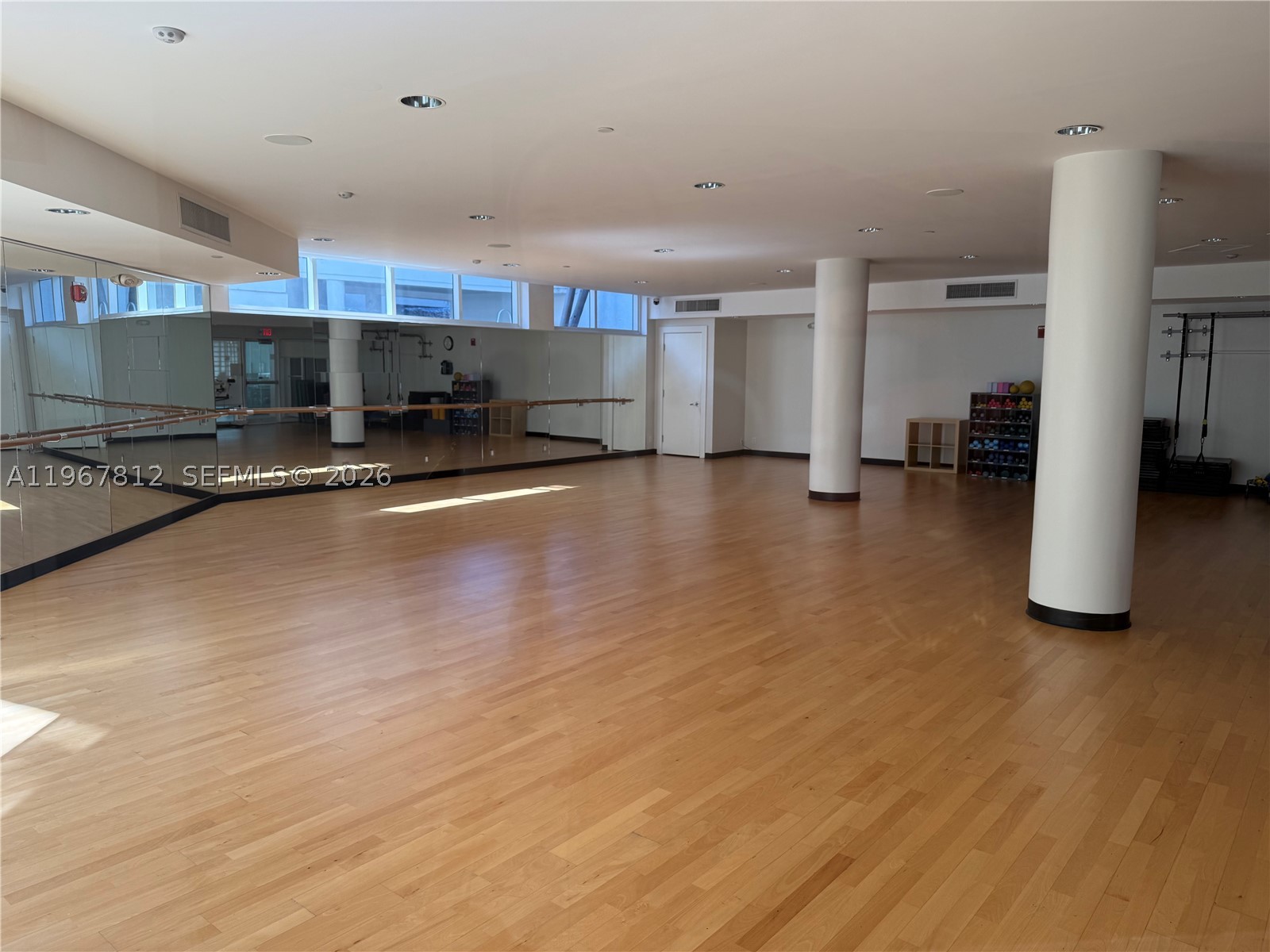 20281 E Country Club Dr #403, Aventura FL 33180