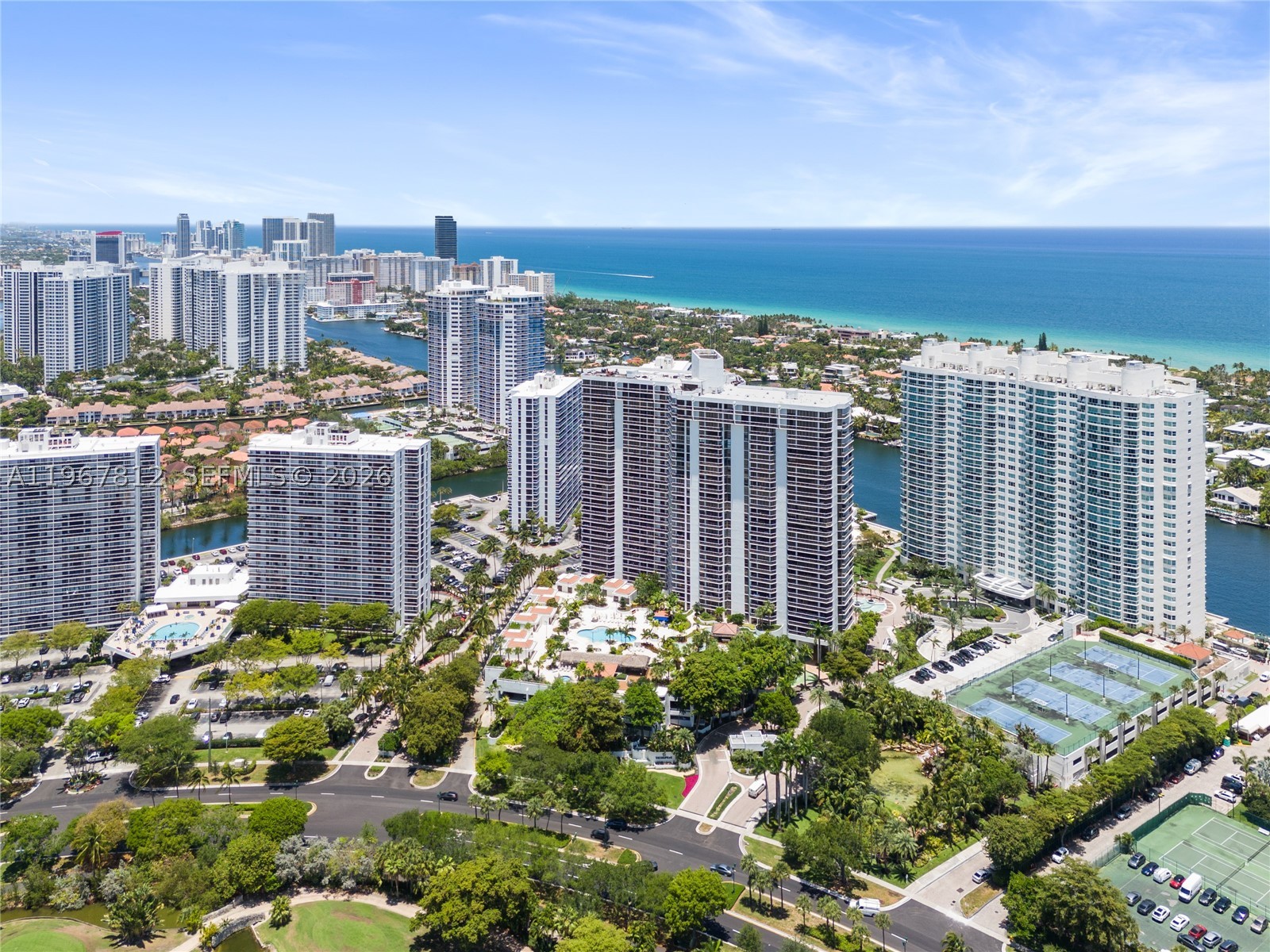 20281 E Country Club Dr #403, Aventura FL 33180