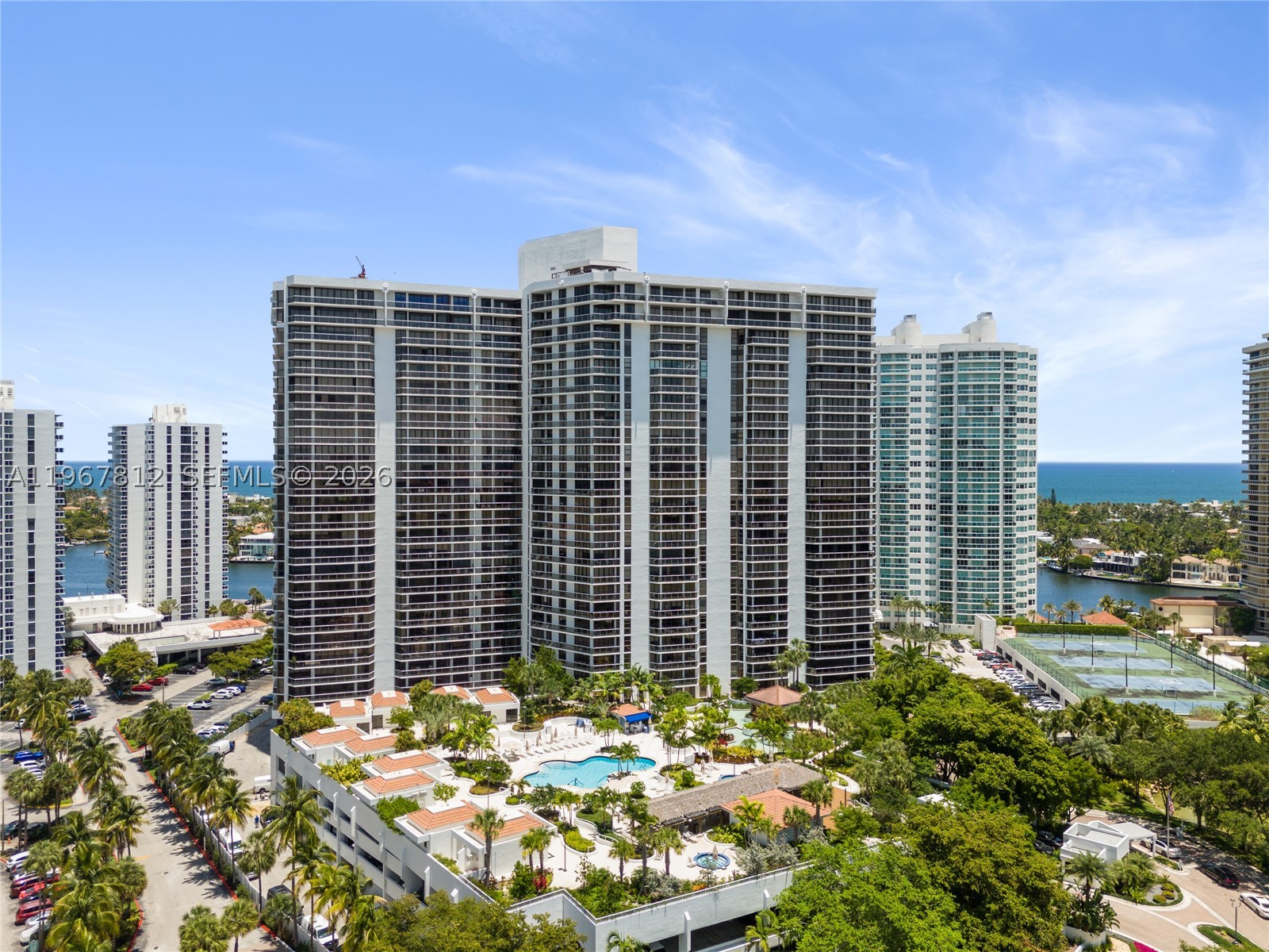 20281 E Country Club Dr #403, Aventura FL 33180