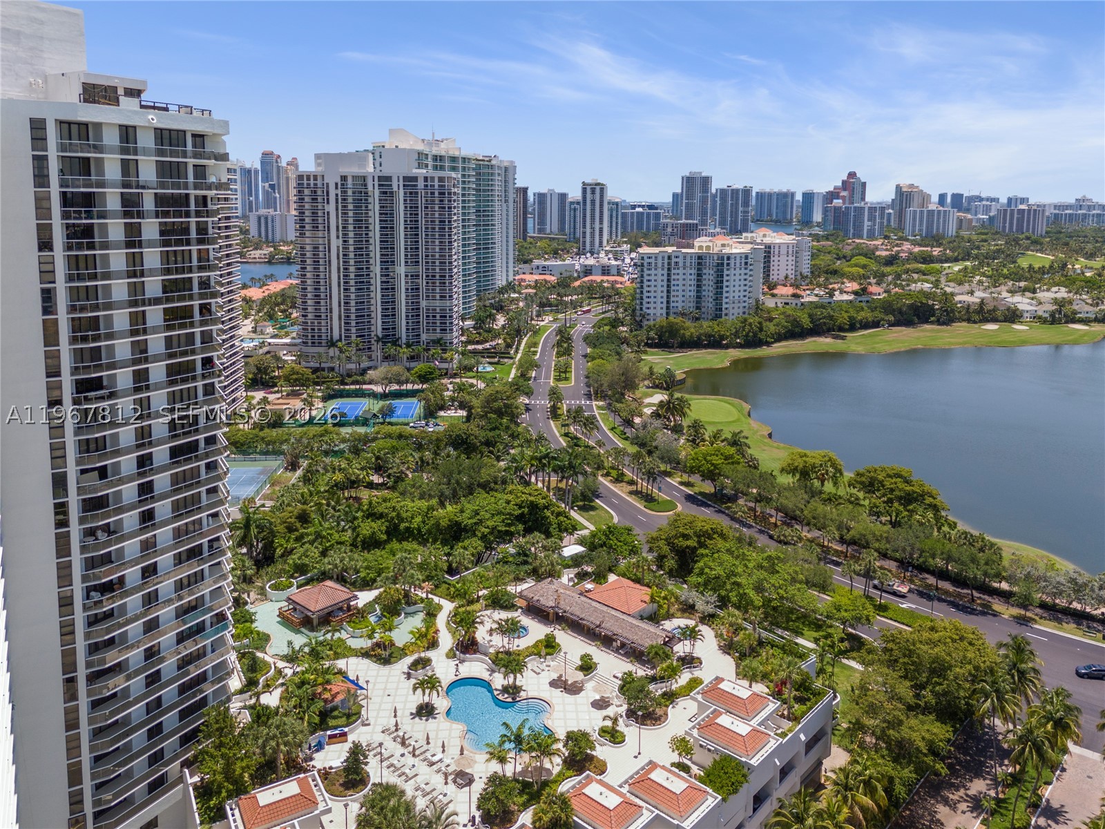 20281 E Country Club Dr #403, Aventura FL 33180