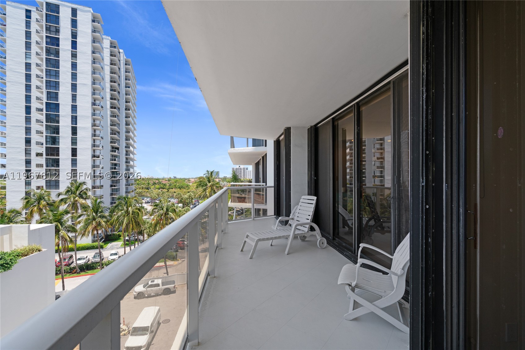 20281 E Country Club Dr #403, Aventura FL 33180