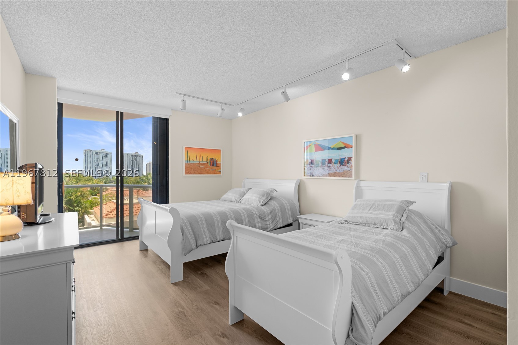 20281 E Country Club Dr #403, Aventura FL 33180
