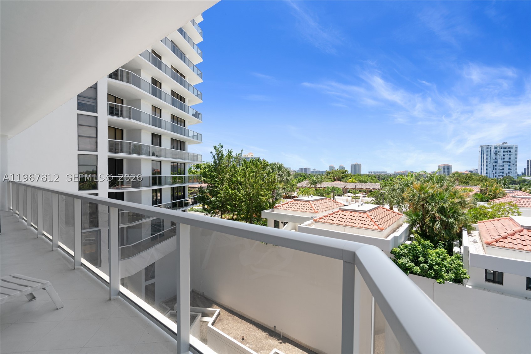 20281 E Country Club Dr #403, Aventura FL 33180