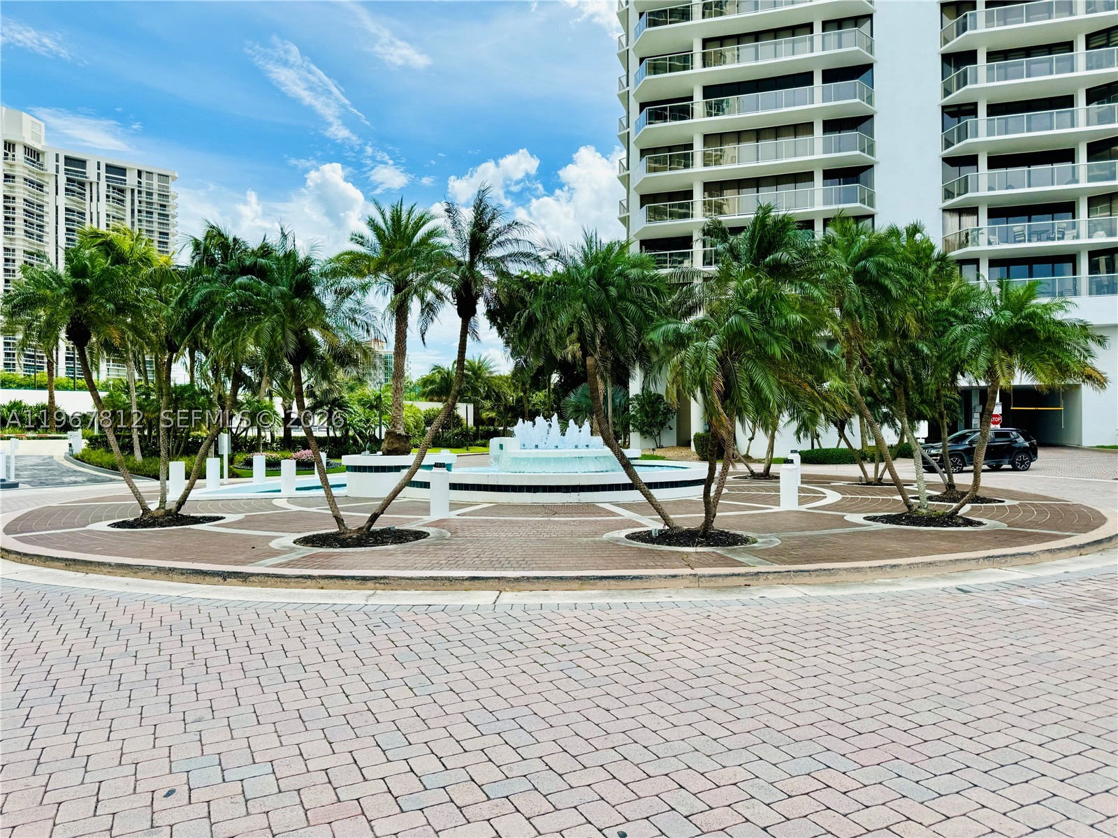 20281 E Country Club Dr #403, Aventura FL 33180