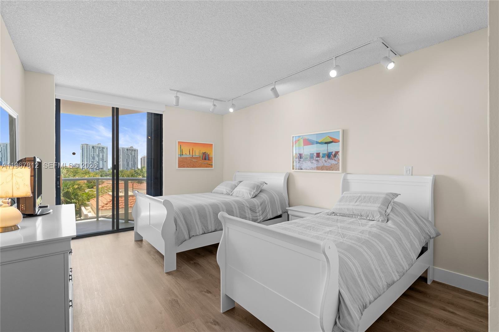 20281 E Country Club Dr #403, Aventura FL 33180