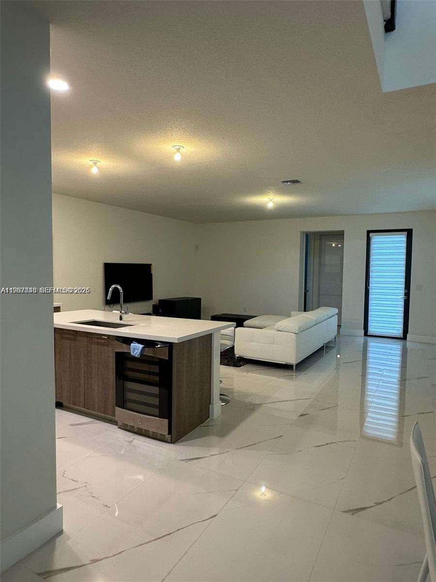 10376 NW 76th Ter, Doral FL 33178