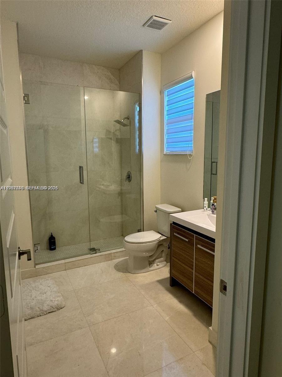 10376 NW 76th Ter, Doral FL 33178