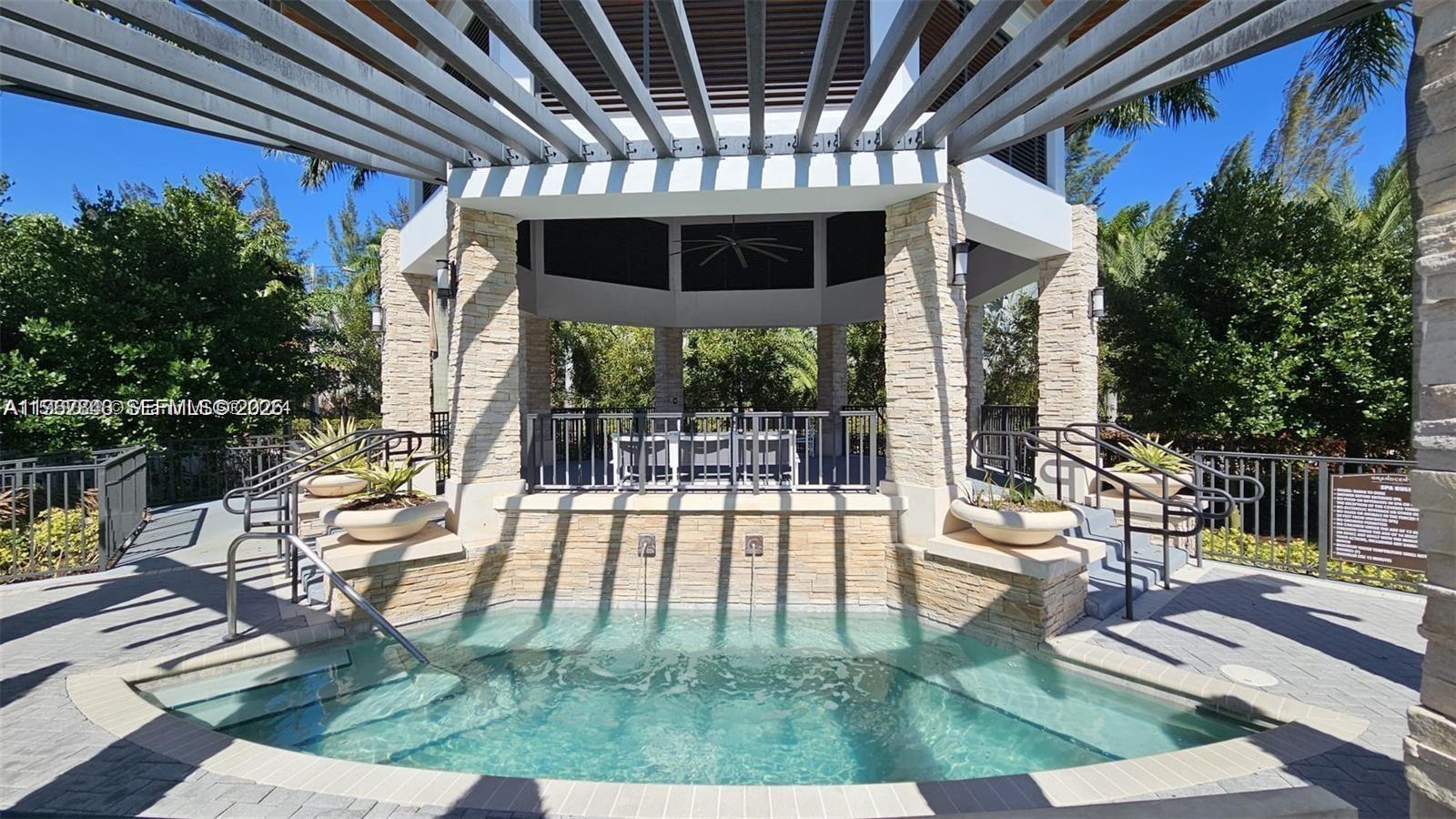10376 NW 76th Ter, Doral FL 33178