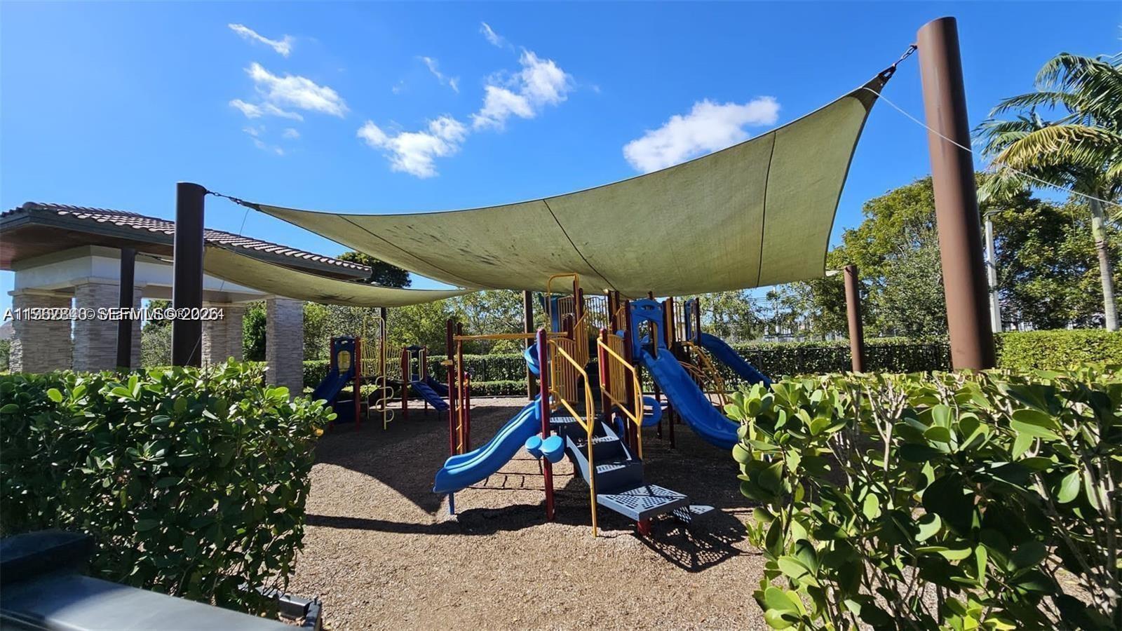 10376 NW 76th Ter, Doral FL 33178