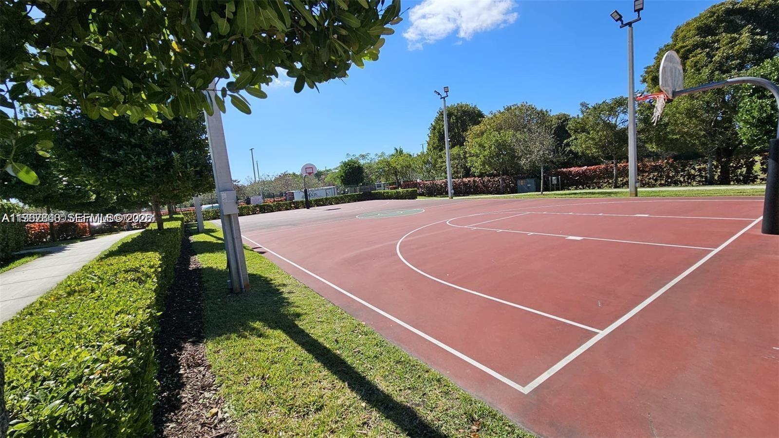 10376 NW 76th Ter, Doral FL 33178