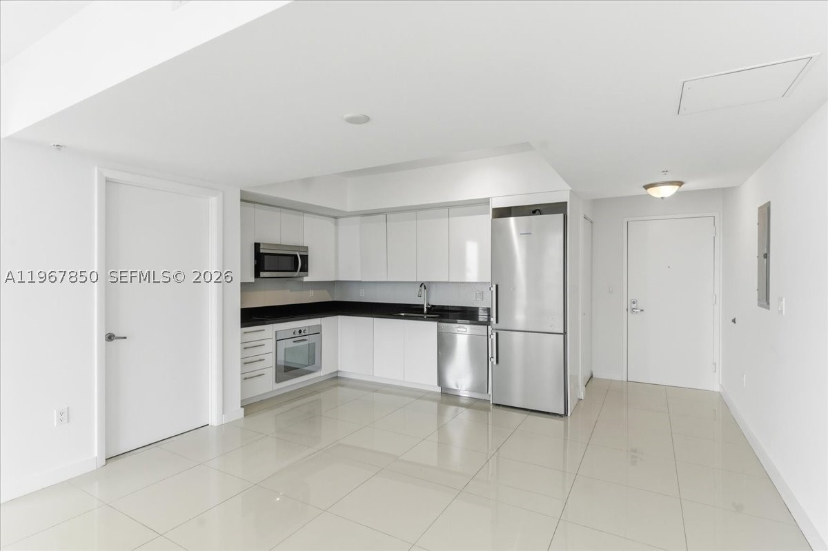 92 SW 3rd St #3804, Miami FL 33130