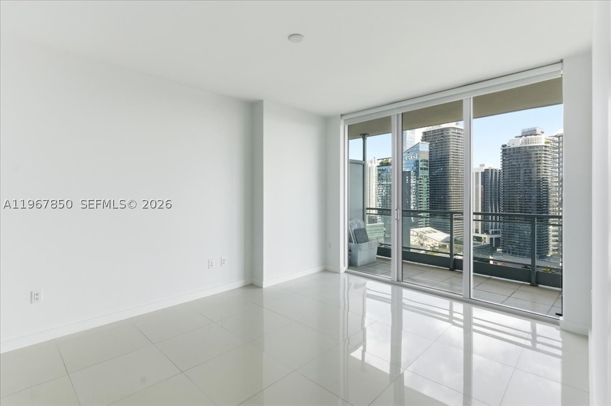 92 SW 3rd St #3804, Miami FL 33130