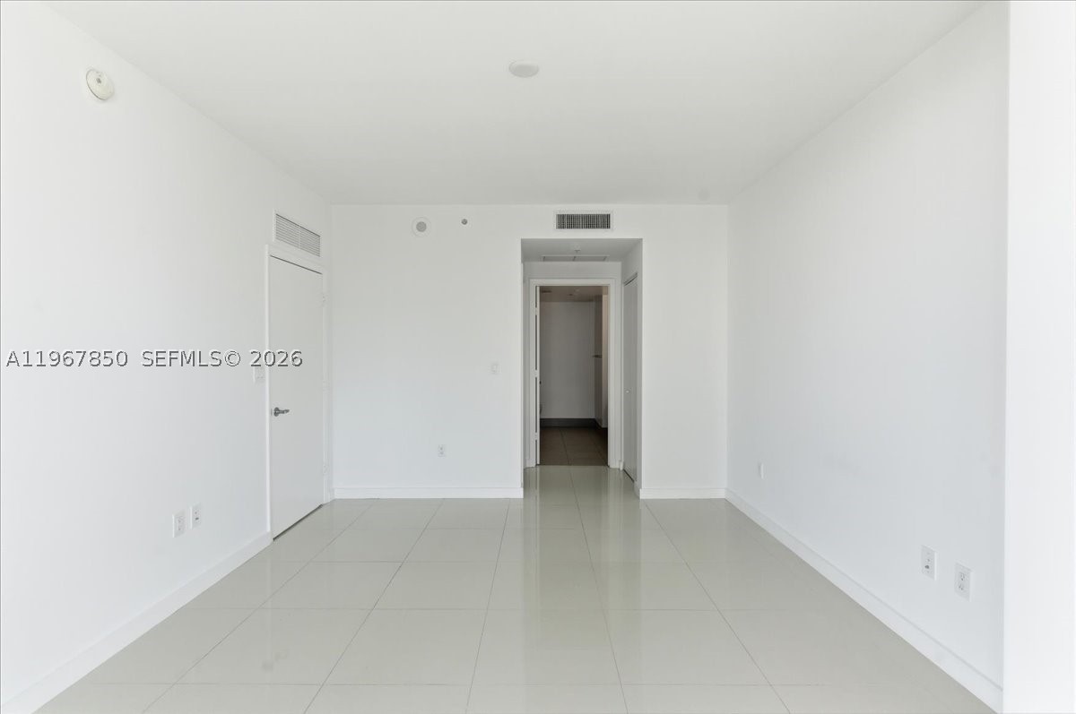 92 SW 3rd St #3804, Miami FL 33130