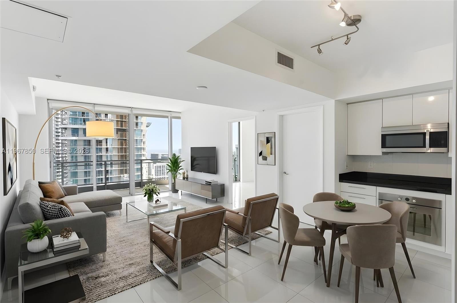 92 SW 3rd St #3804, Miami FL 33130