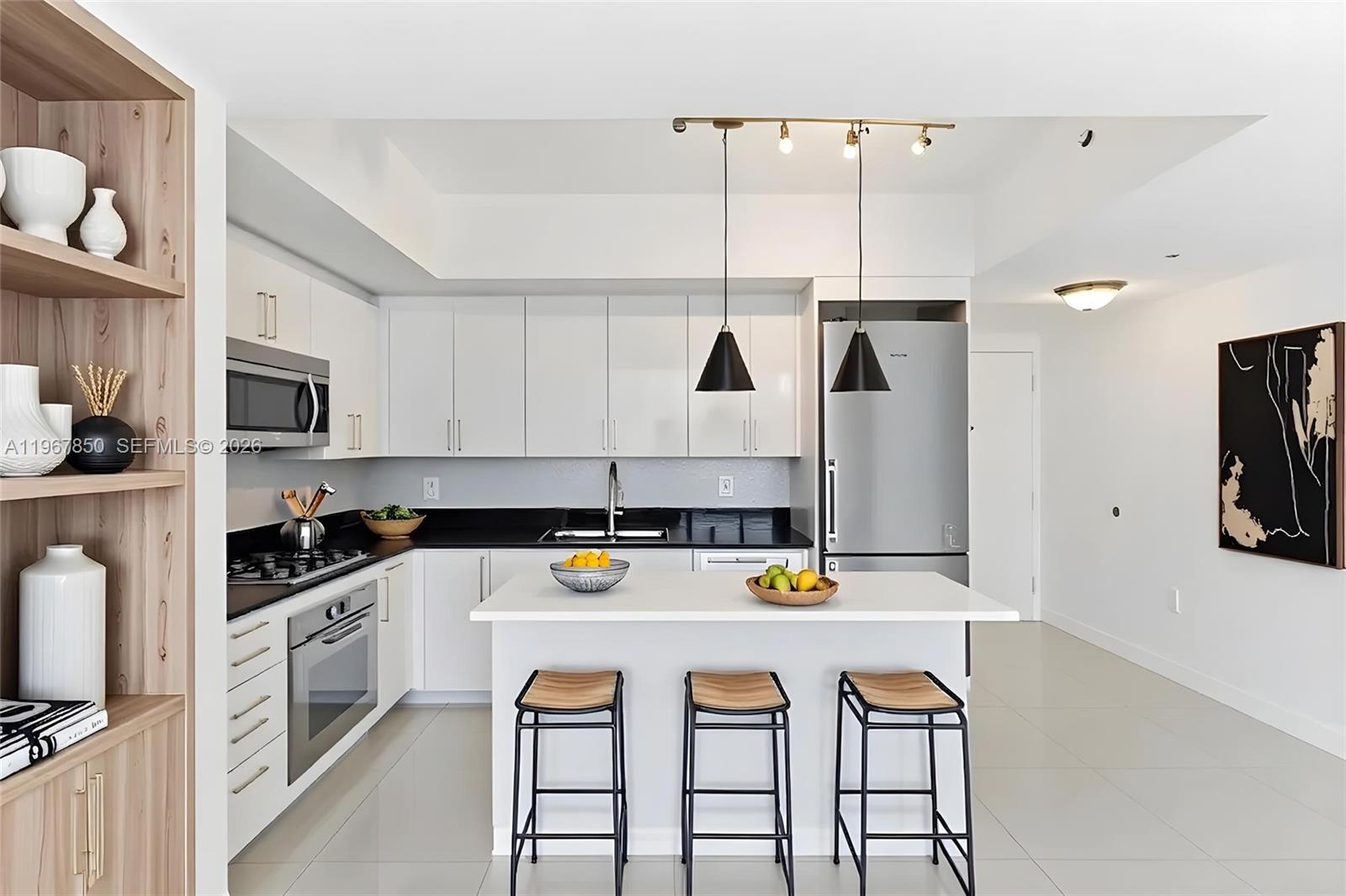 92 SW 3rd St #3804, Miami FL 33130