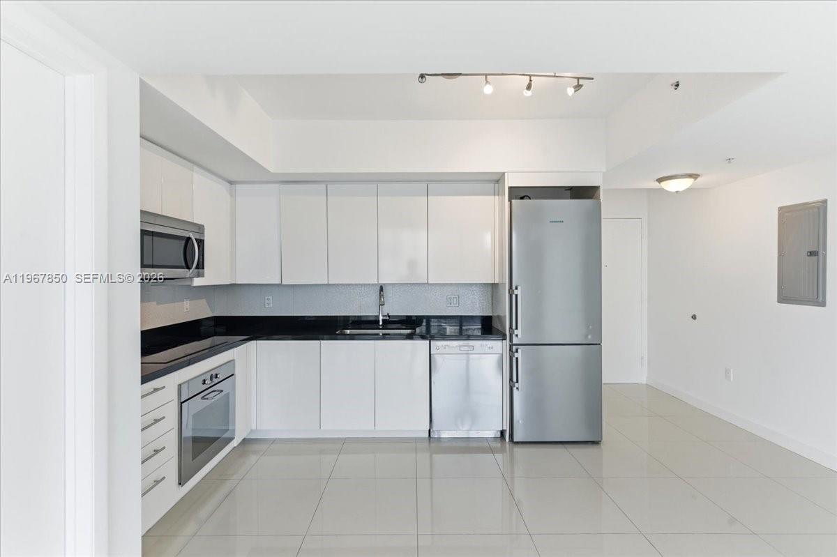 92 SW 3rd St #3804, Miami FL 33130