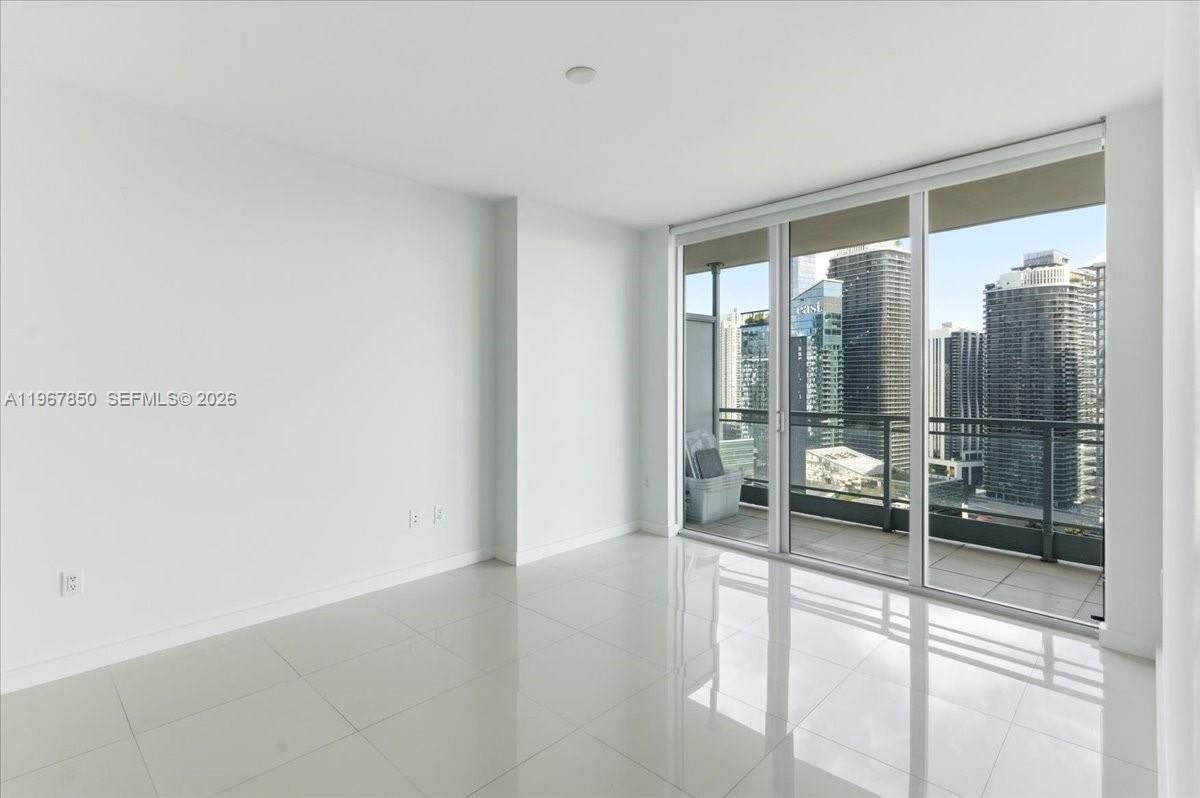 92 SW 3rd St #3804, Miami FL 33130
