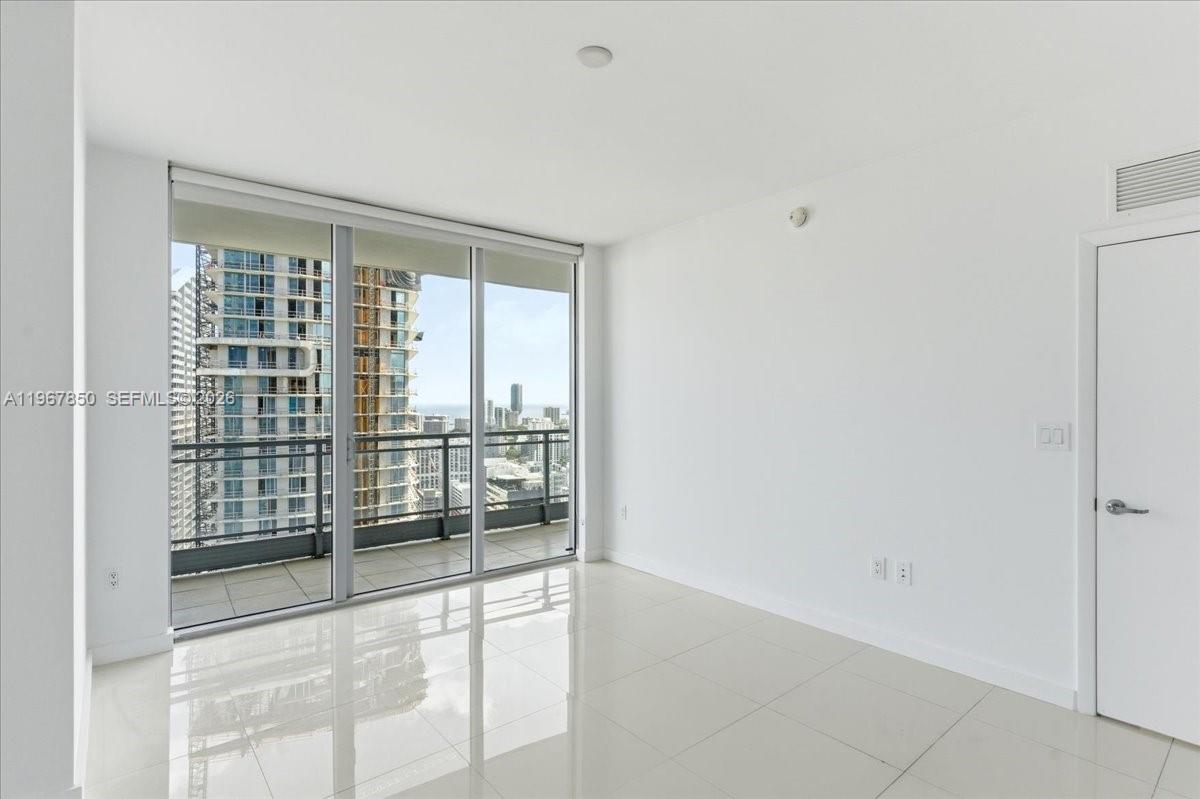 92 SW 3rd St #3804, Miami FL 33130