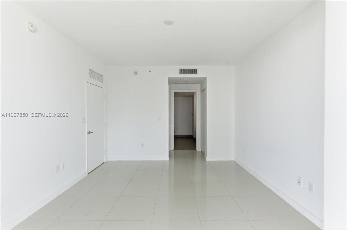 92 SW 3rd St #3804, Miami FL 33130