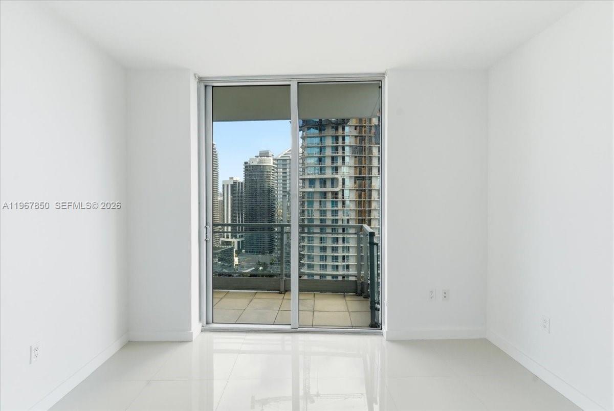 92 SW 3rd St #3804, Miami FL 33130