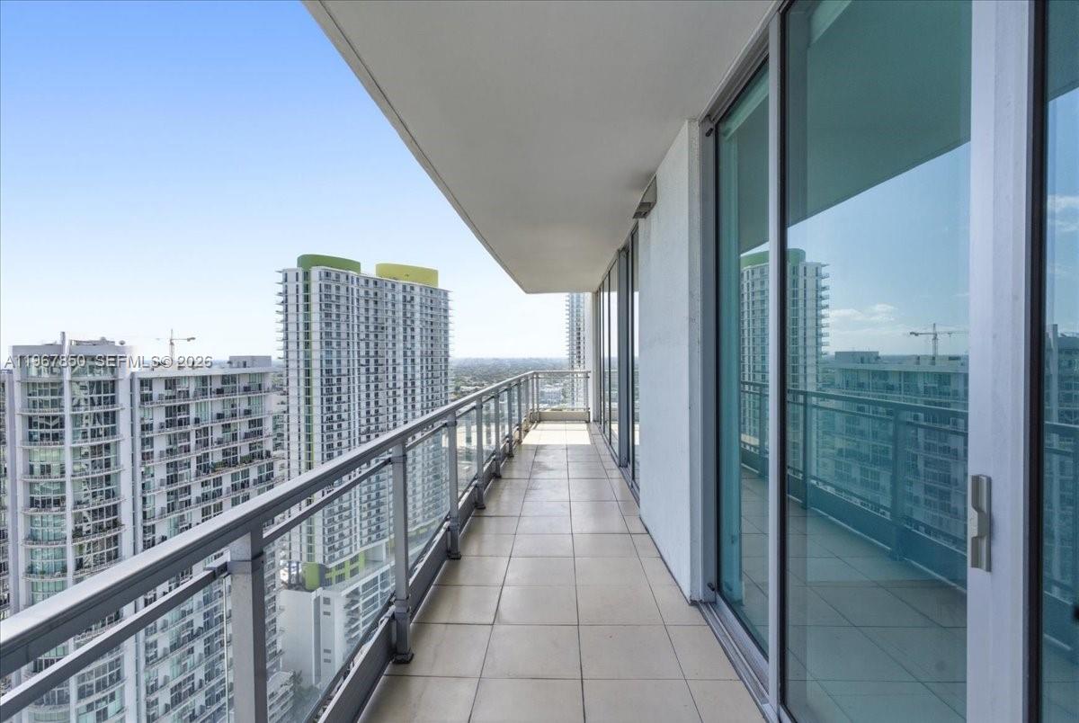 92 SW 3rd St #3804, Miami FL 33130