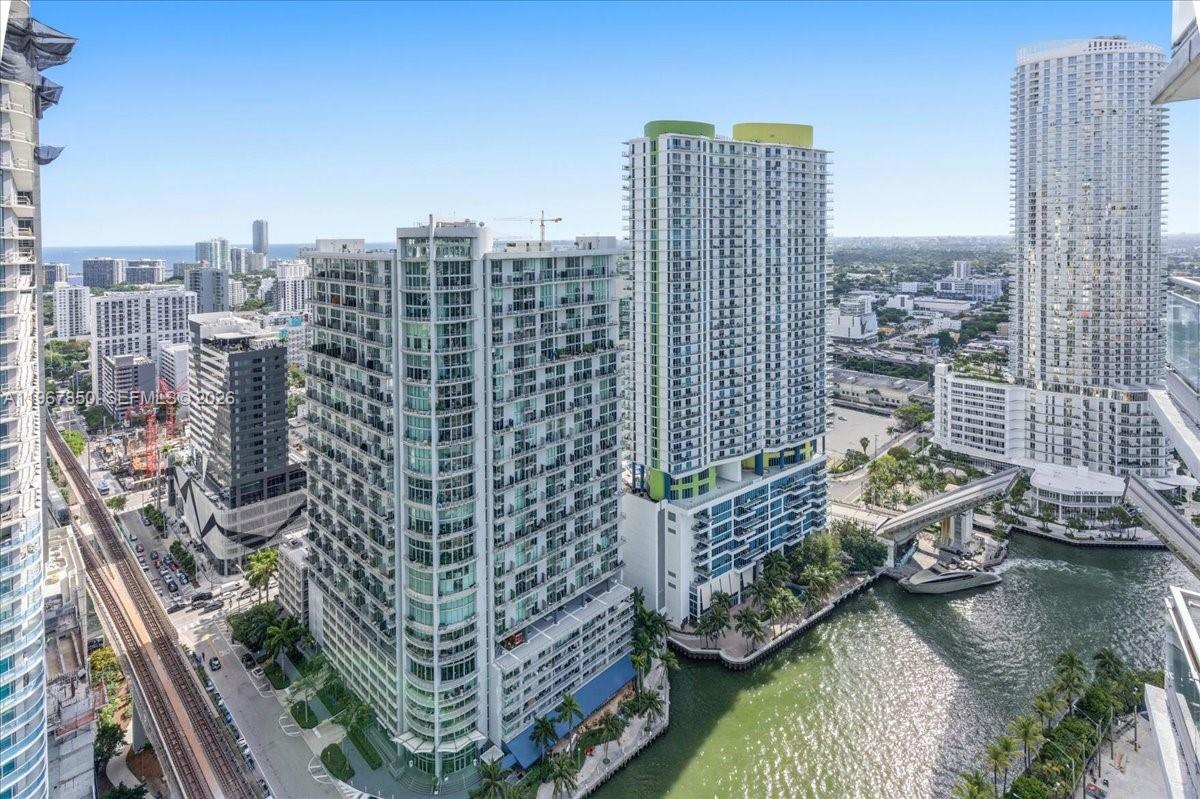 92 SW 3rd St #3804, Miami FL 33130