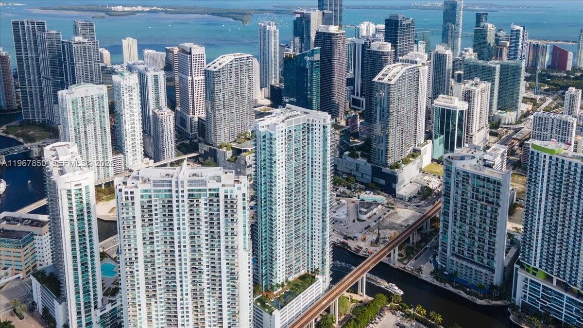 92 SW 3rd St #3804, Miami FL 33130