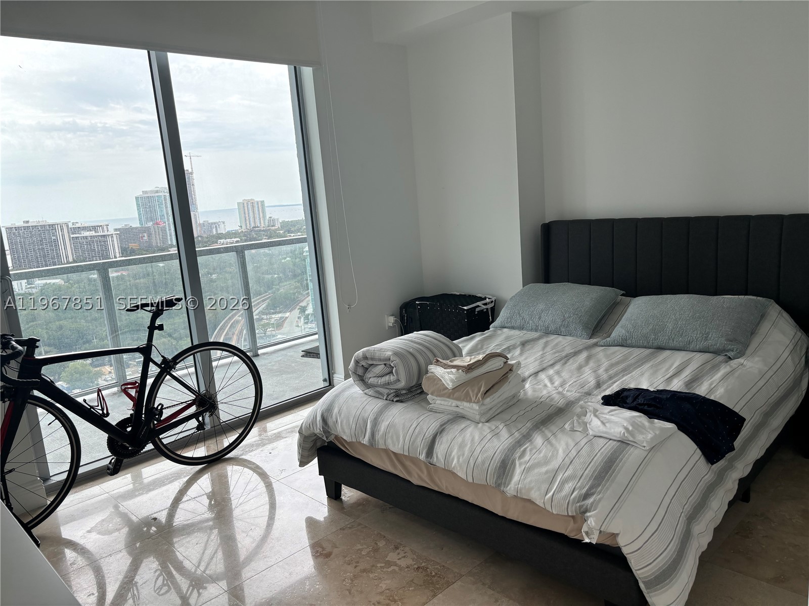 79 SW 12th St #2703-S, Miami FL 33130