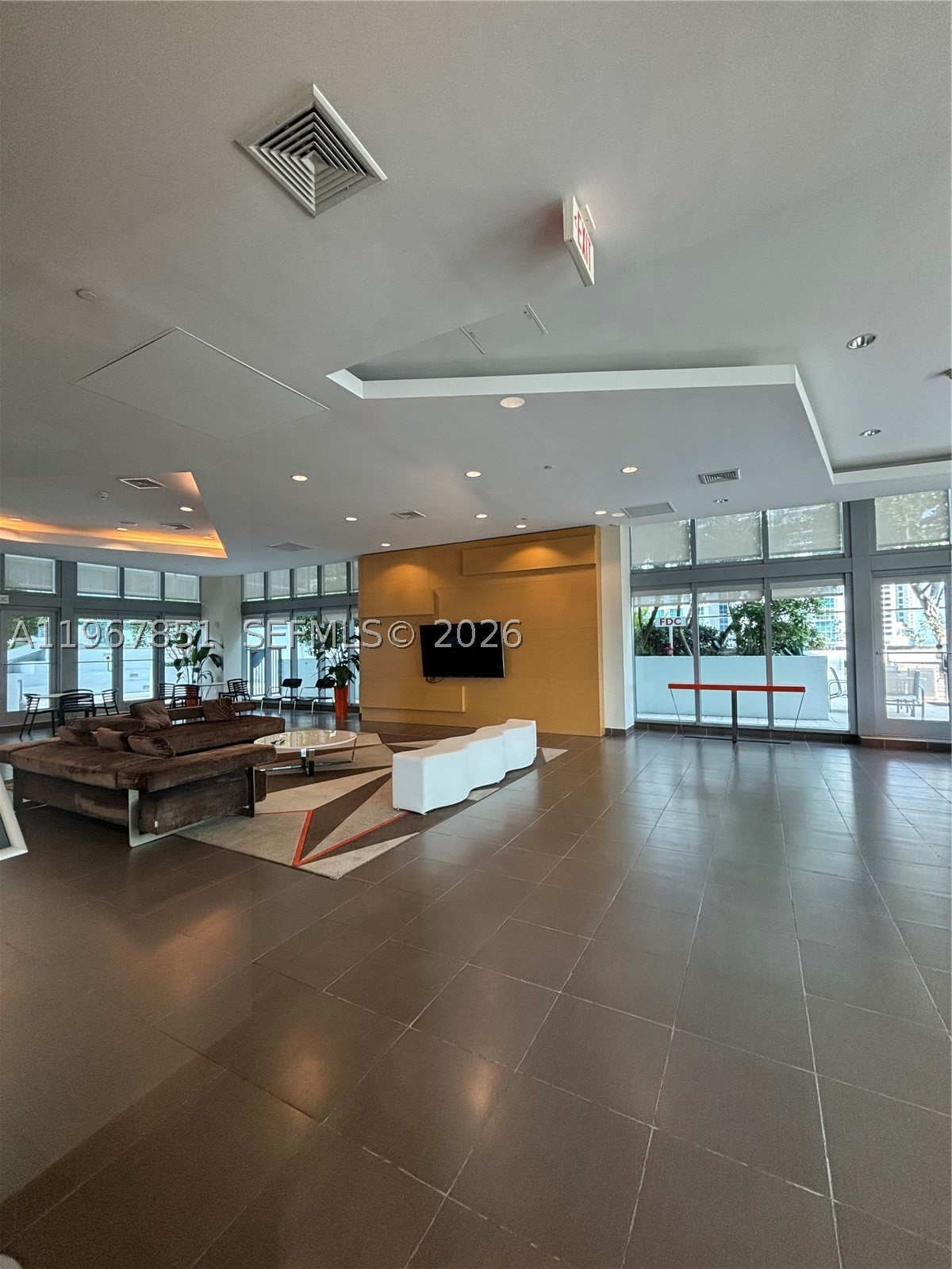 79 SW 12th St #2703-S, Miami FL 33130