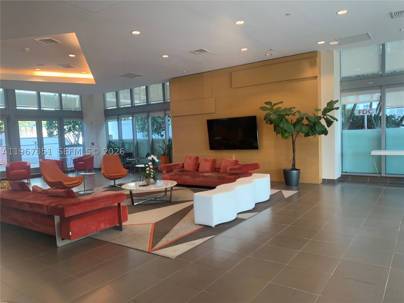 79 SW 12th St #2703-S, Miami FL 33130