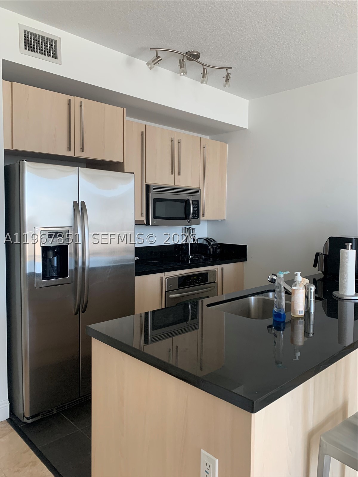 79 SW 12th St #2703-S, Miami FL 33130