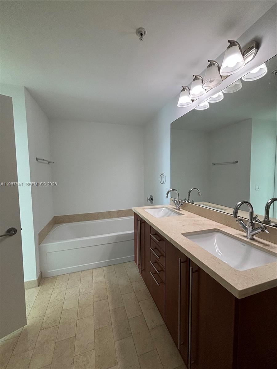 79 SW 12th St #2703-S, Miami FL 33130