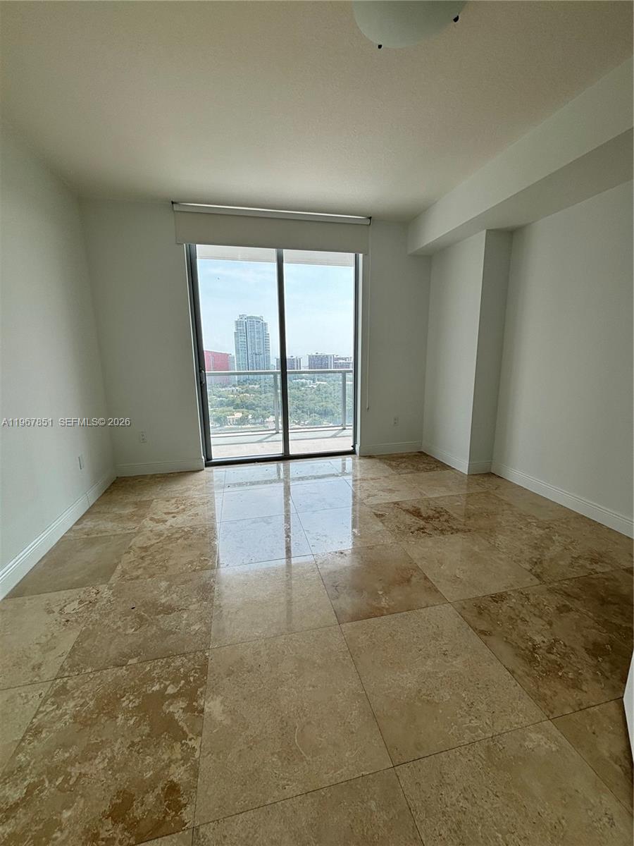 79 SW 12th St #2703-S, Miami FL 33130